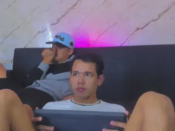 Cam4 Live Sex of LostresBigBoys