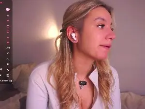 Cam4 Sex Chat of DaraKellon