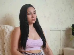 Cam4 Live Sex of AmyKaiya