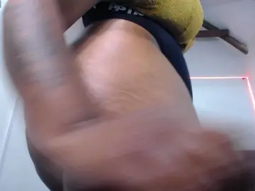 Cam4 Live Porn of dahiandiamon_