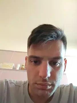 Cam4 Live Porn of italian_bull1