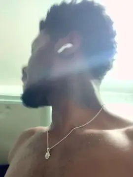 Cam4 Free Live Porn of superkinghot