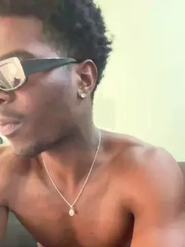 Cam4 Free Live Porn of superkinghot