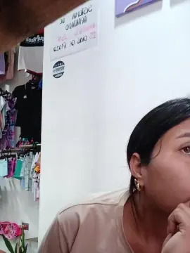 Cam4 Free Live Porn of Burbuja09