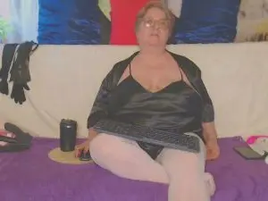 Cam4 Nude Webcam of QueenPammy