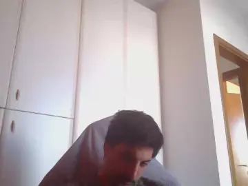 Cam4 Nude Webcam of enzocazzo