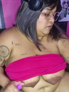 Cam4 Live Porn of BlackQueen1992