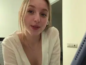 Cam4 Private Sex Chat of ElaneMolinini