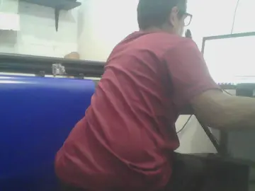 Cam4 Free Live Porn of vicman68