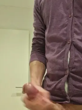 Cam4 Sex Cam of Cumhardboy03