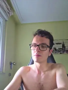Cam4 Adult Video Chat of hispagamer18