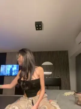 Cam4 Free Live Porn of Ari_linda