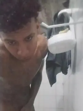 Cam4 Free Porn Cam of latinboi_sexy