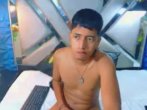 Cam4 Watch Live Sex Cams of Brayansex_