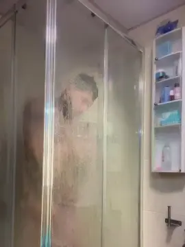 Cam4 Live Porn of Hotvan22