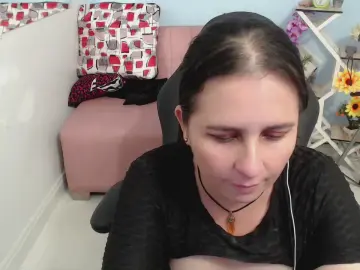 Cam4 Private Sex Chat of selenemom