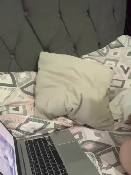 Cam4 Adult Webcam of rainhadafinesse