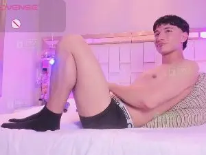 Cam4 Private Sex Chat of Taylor_Brooks_