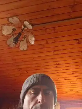 Cam4 Sex Cam of ChrisRai