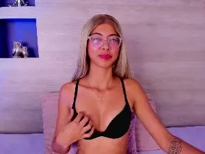 Cam4 Adult Video Chat of Danhia_hott