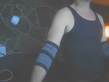 Cam4 Adult Webcams of Hungthickbrit51