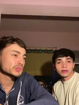 Cam4 Private Sex Chat of Devilboyzzz