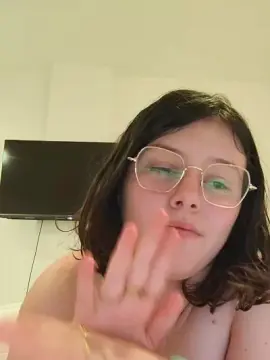 Cam4 Live Porn of Xroxy237