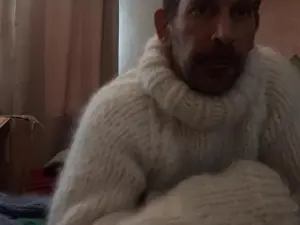 Cam4 Live Sex Cam of sweaterslut
