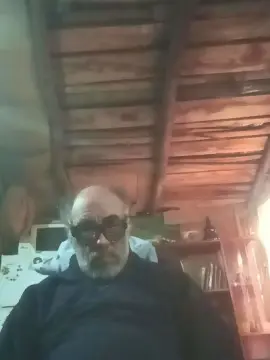 Cam4 Live Sex of pinguino45