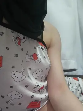 Cam4 Free Live Porn of xesmeraldinha