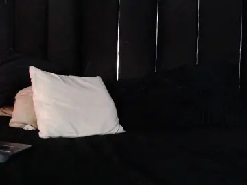 Cam4 Free Live Porn of Dominic_ghost