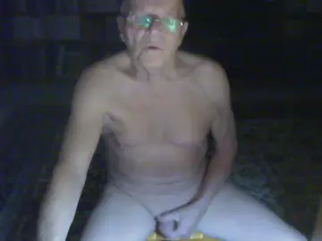 Cam4 Free Porn Cam of nudistgayoldie