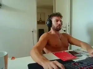 Cam4 Sex Chat of ALPHA_HUNK