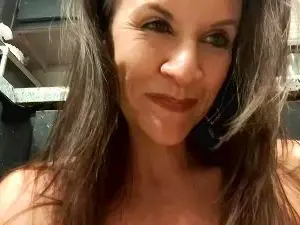 Cam4 Live Sex Cam of Easy_Briezy20