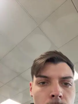 Cam4 Free Live Porn of ThomasRM98