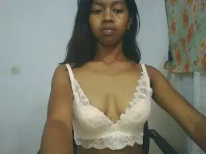 Cam4 Live Sex Cam of amichou5
