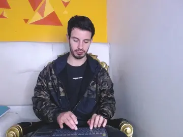 Cam4 Live Porn of LiamLuxe
