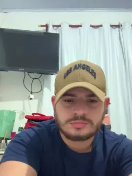 Cam4 Watch Live Sex Cams of victorhneves888