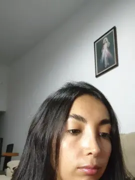 Cam4 Live Porn of mari_ass