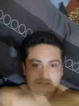Cam4 Free Live Porn of checheludo22