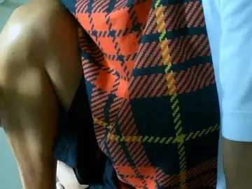 Cam4 Live Porn of skyjunior70