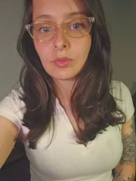 Cam4 Live Sex Cam of Roxannepiggy