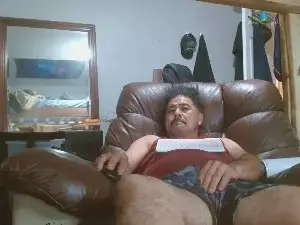 Cam4 Live Porn of HughJanis