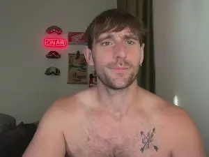 Cam4 Live Porn of LukeGunn