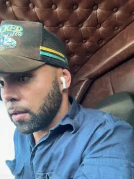 Cam4 Adult Webcam of Naughty_trucker