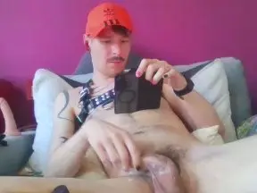 Cam4 Live Sex of HairyChriss