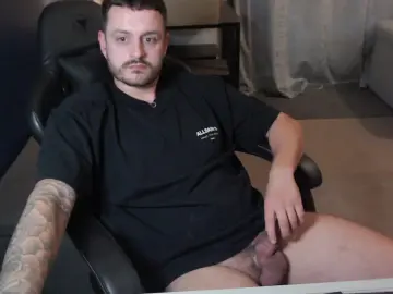 Cam4 Free Live Porn of Biigman598