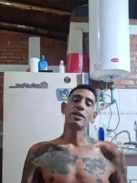 Cam4 Watch Live Sex Cams of maxi23_fun