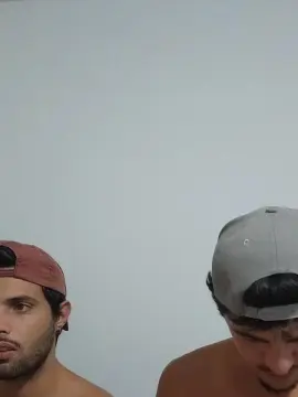 Cam4 Free Live Porn of Levi_Henrique