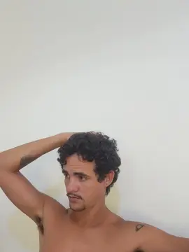 Cam4 Nude Webcam of Levi_Henrique